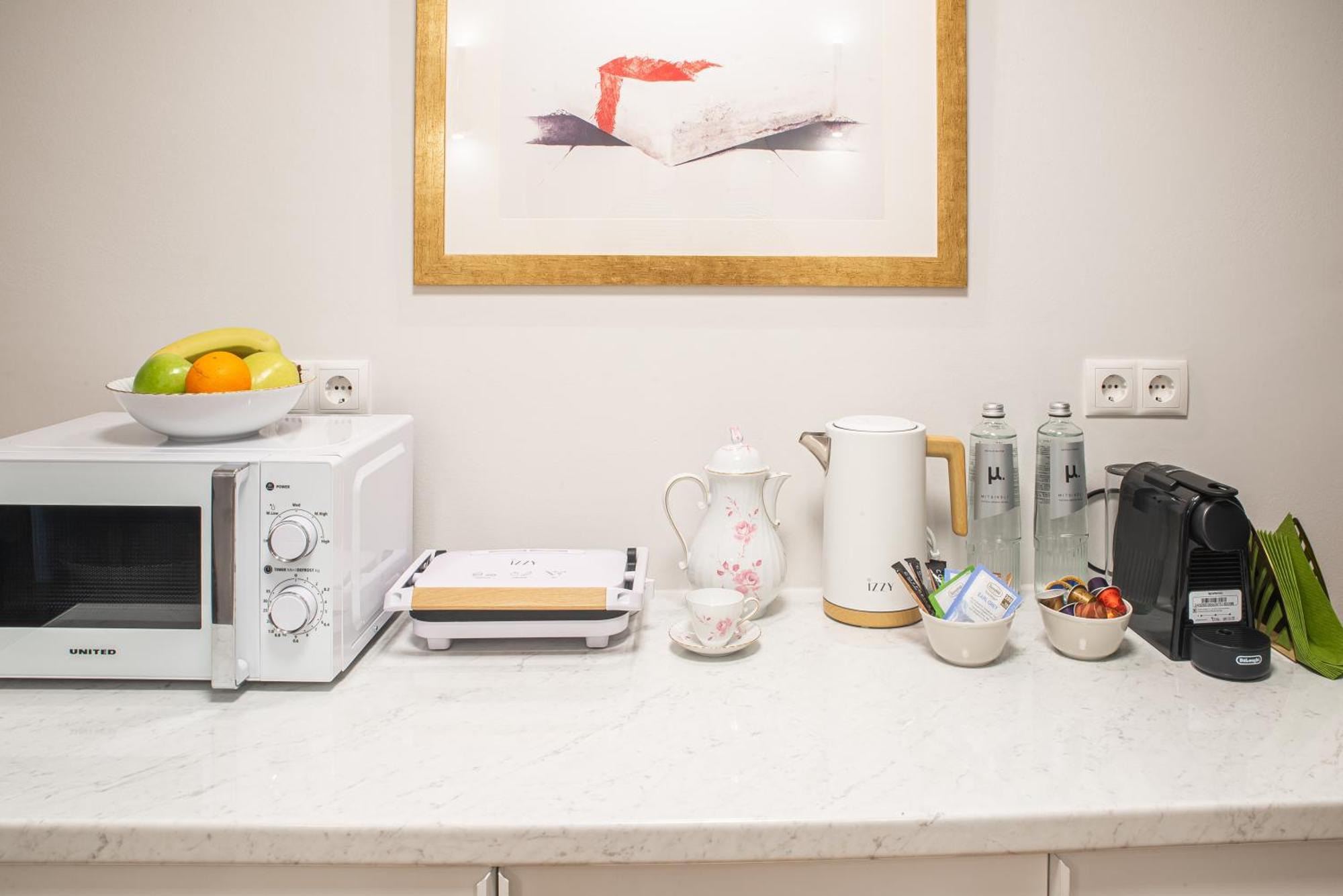 Mets Souites Apartment Athena Bagian luar foto