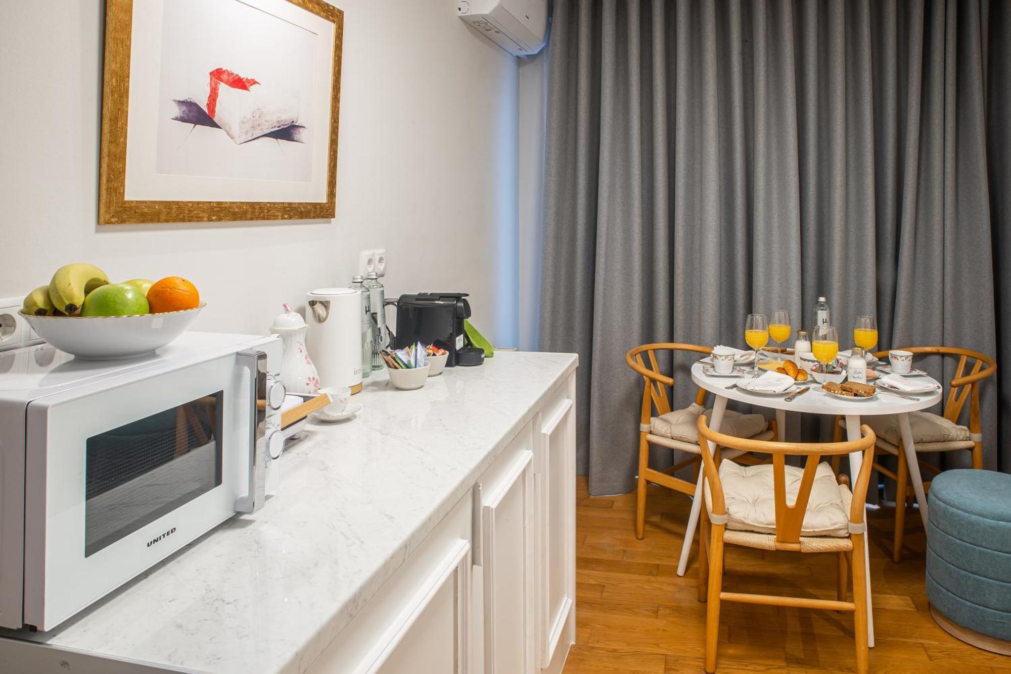 Mets Souites Apartment Athena Bagian luar foto